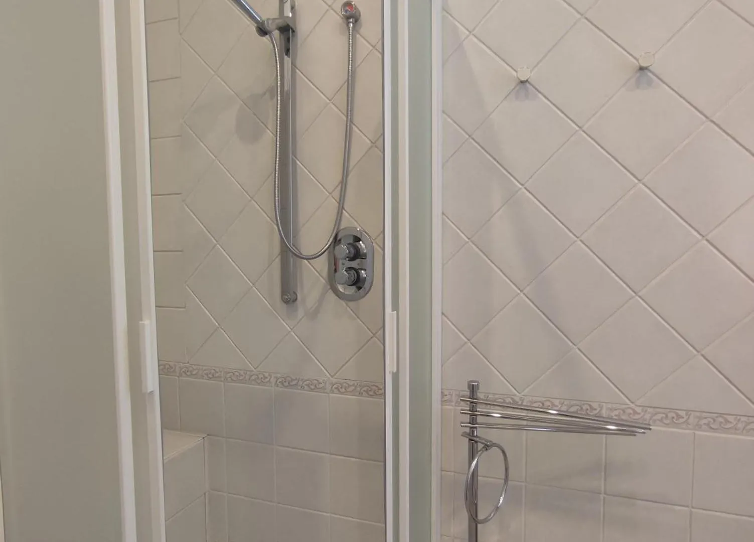 דירה סקנדיצ'י Quiet And Comfortable House With Easy Parking איטליה